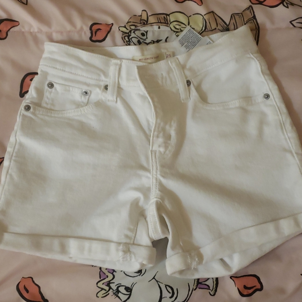levis
